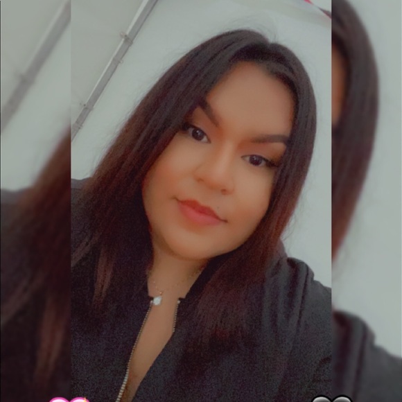 Meet your Posher, Alejandra - Picture 6 of 9